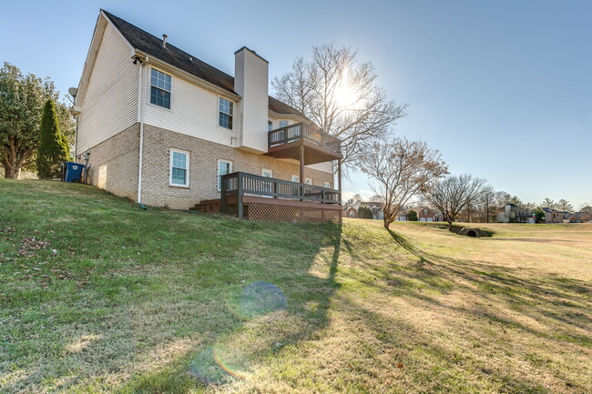 Building Photo - 1057 Meandering Way