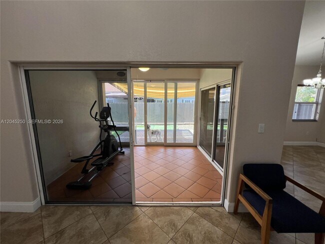 Building Photo - 8842 NW 142nd Ln