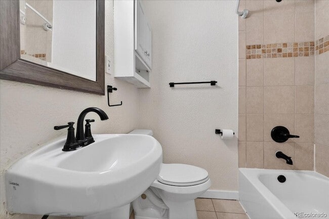 Building Photo - 69 Del Mar Cir