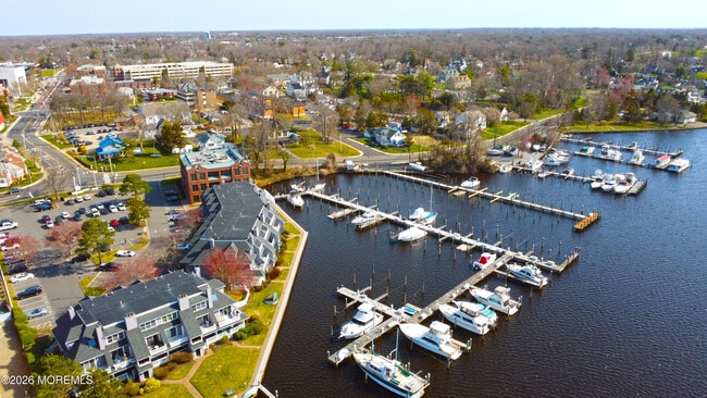 Building Photo - 210 Spinnakers Cv