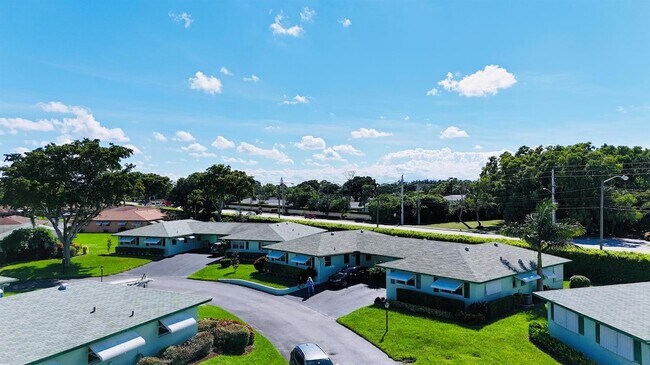 Primary Photo - 612 Hummingbird Ln