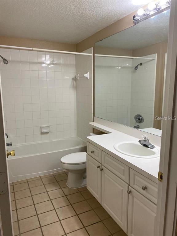 Building Photo - 14341 Fredricksburg Dr