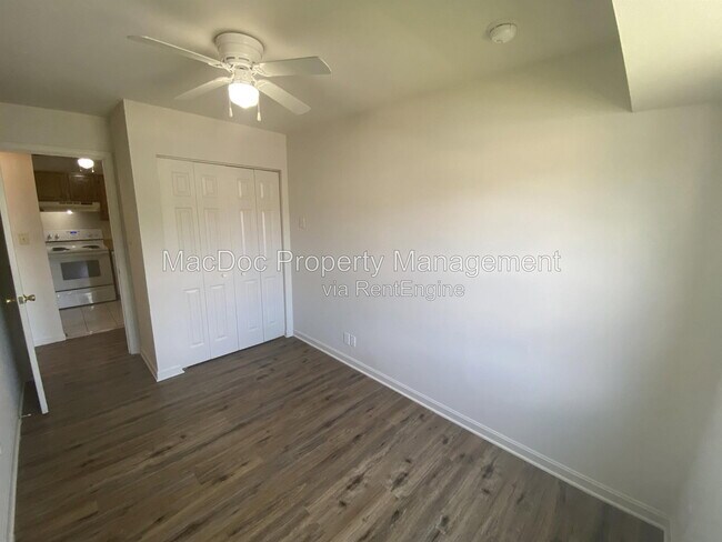 Building Photo - 100 Chesterfield Ln