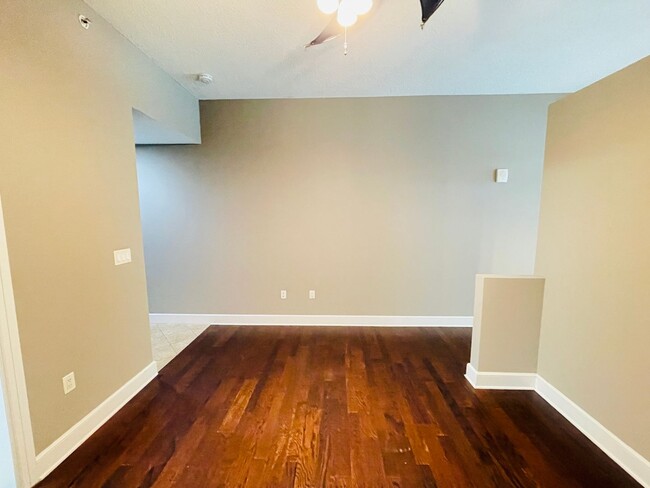 Building Photo - Modern High-Rise Condo in Downtown Orlando...