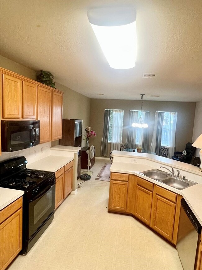 Building Photo - 14744 Branchwest Dr