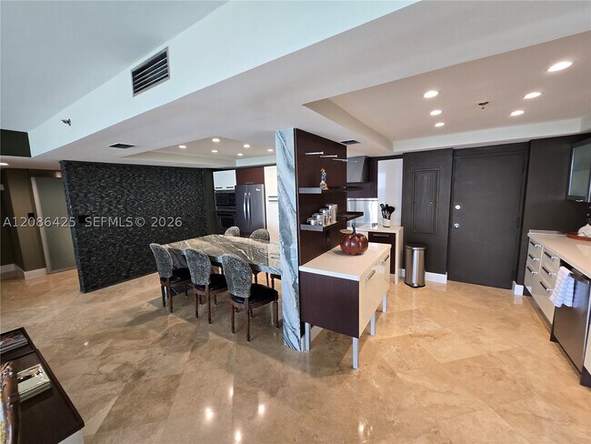 Building Photo - 11113 Biscayne Blvd