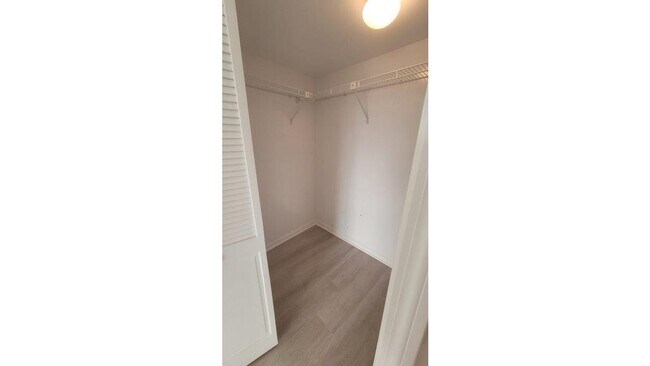 Building Photo - 2480 Presidential Way