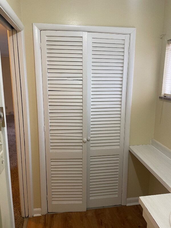 Building Photo - 1324 5th Ave