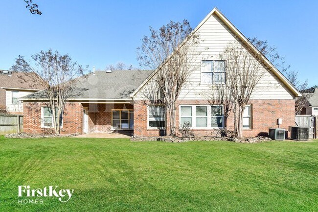 Building Photo - 10515 Trailmont Ln