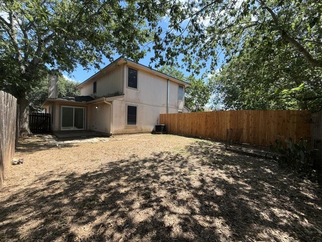 Building Photo - 2906 Kestrel Dr