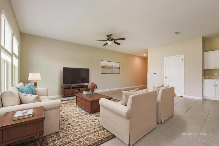 Building Photo - 2685 Island Pond Dr