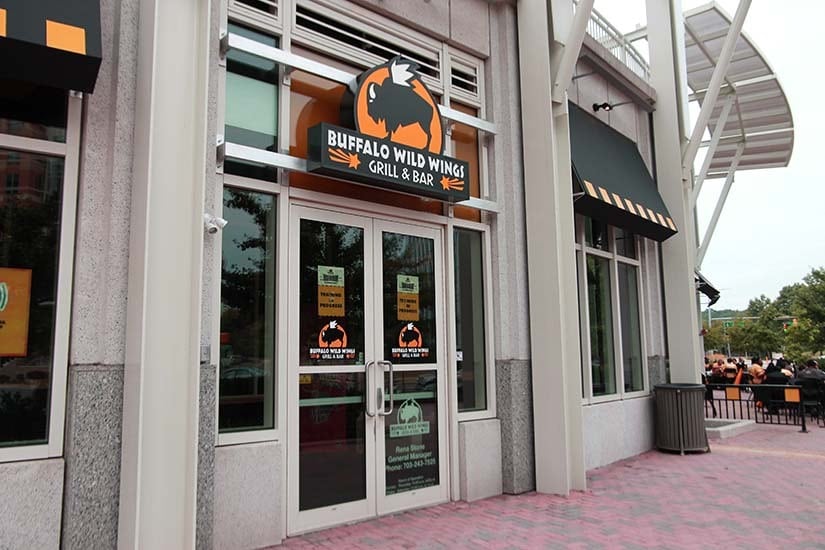 Walking distance to restauarants including Chipotle, District Taco, Buffaloo Wild Wings, Olive Garde - 5505 Seminary Rd