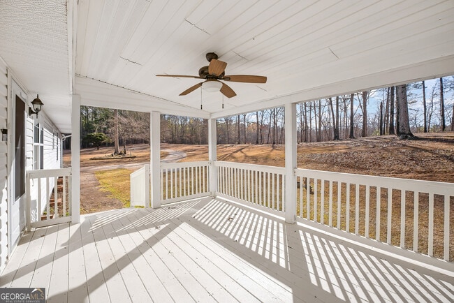 Building Photo - 252 Skyview Rd