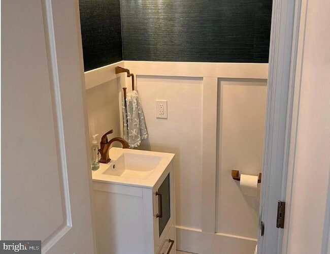 Building Photo - 431 Covered Bridge Rd