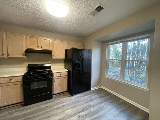 Building Photo - 3774 Meadow Creek Dr