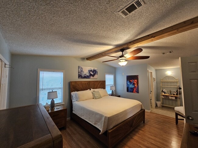 Building Photo - 1706 Pebble Beach Ln