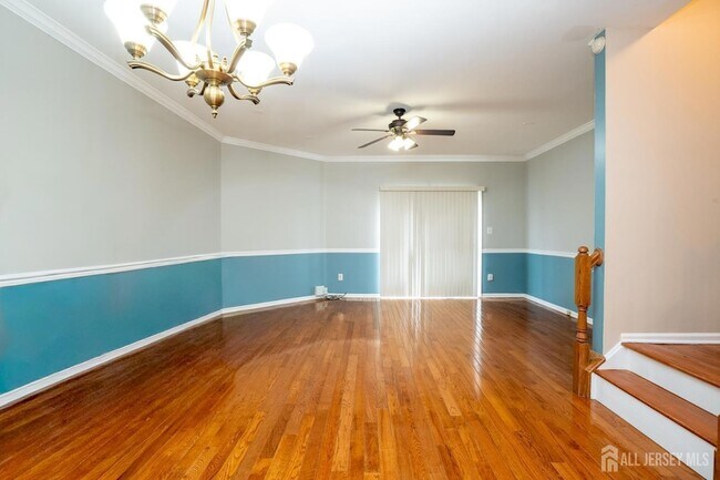 Building Photo - 1503 Blossom Cir