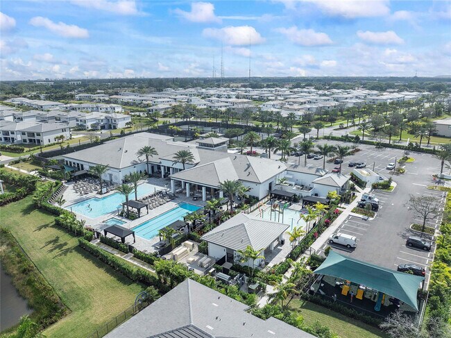 Building Photo - 20119 Pacific Dunes Dr