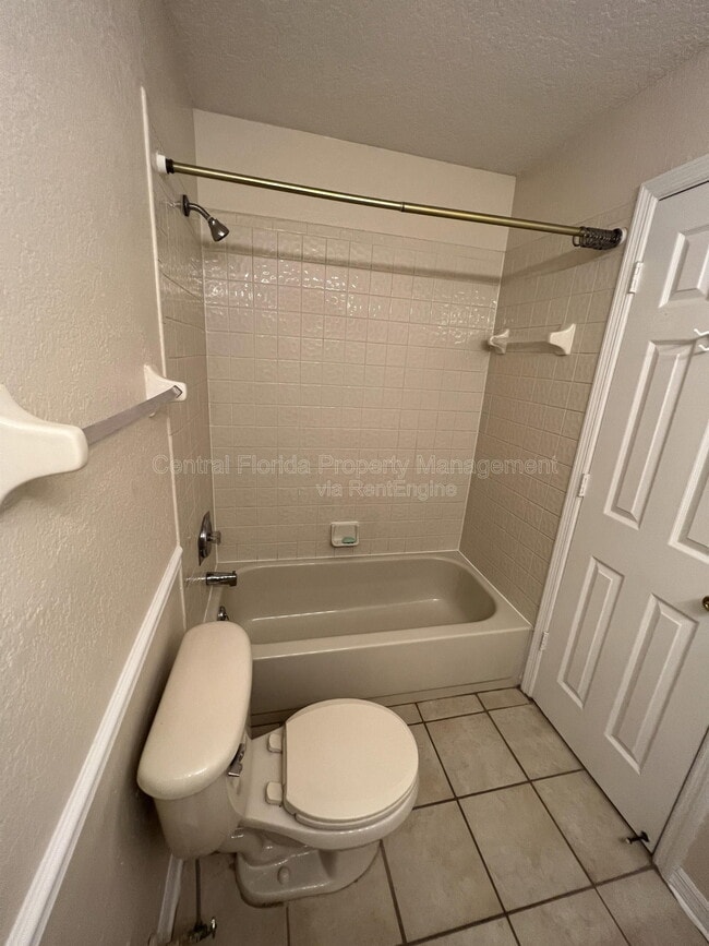 Building Photo - 954 Forest Ridge Ct