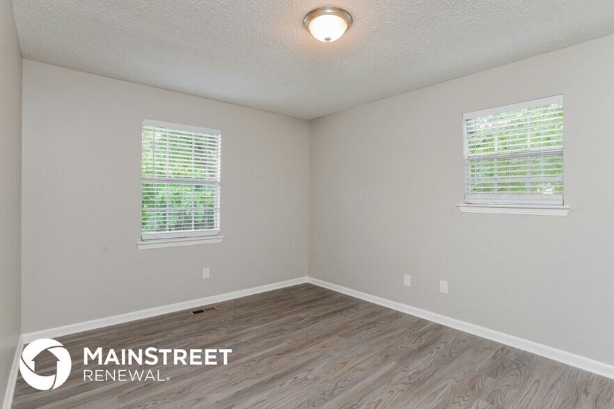 Building Photo - 2576 Wright St