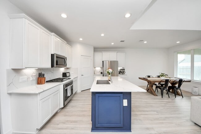 Building Photo - 1548 Dawn Hbr Dr