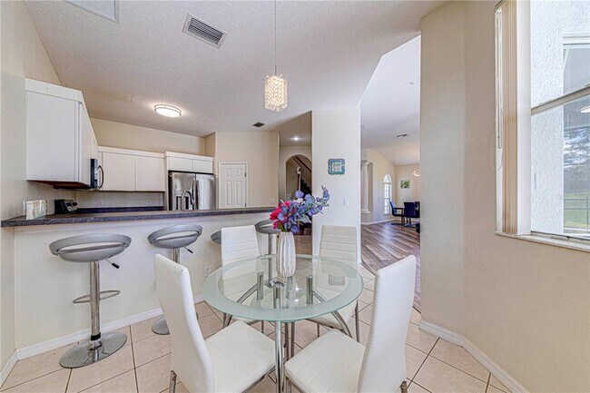 Building Photo - 360 Tupelo Cir