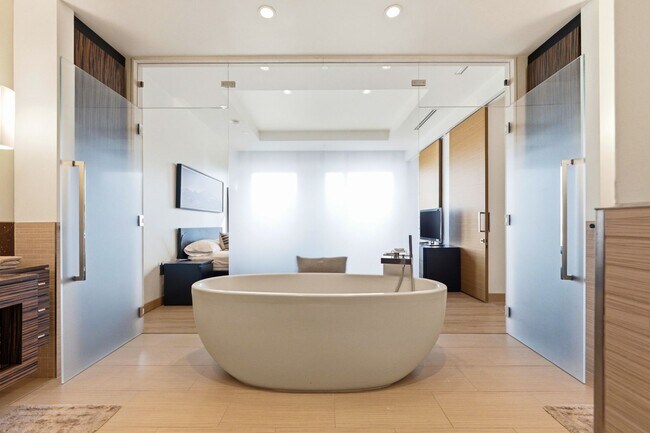 Building Photo - Waldorf Astoria 4001-Strip/City/Mtn Views from this Stunning FULLY FURNISHED 1Bd/1.5Ba Residence