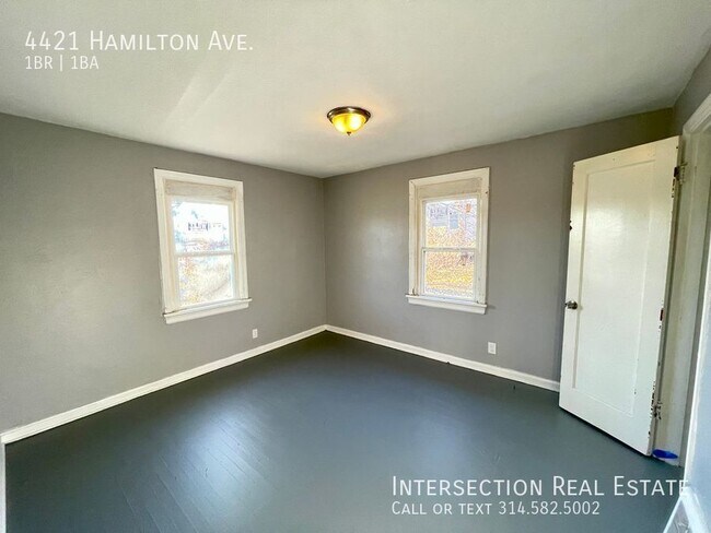 Building Photo - Spacious 1 Bedroom with Private Basement a...