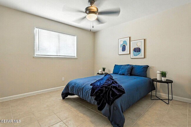 Building Photo - 11273 Ivanhoe Dr