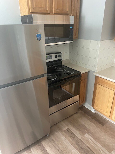 Building Photo - 16 Hanna St