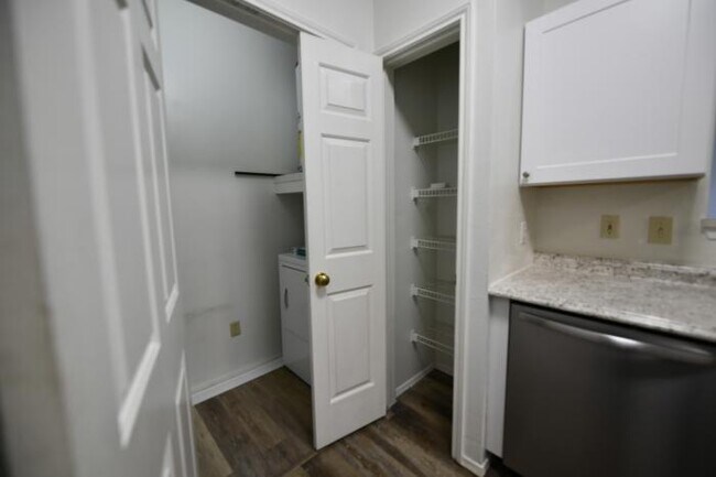 Building Photo - 1 bedroom in Plano TX 75093