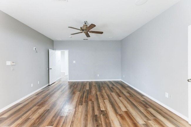 Building Photo - 5811 11th Pl