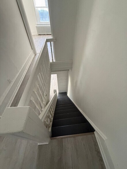 Building Photo - 2083 E Clearfield St