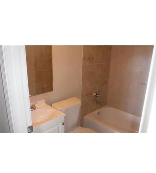 Building Photo - 4700 Bonita Dr