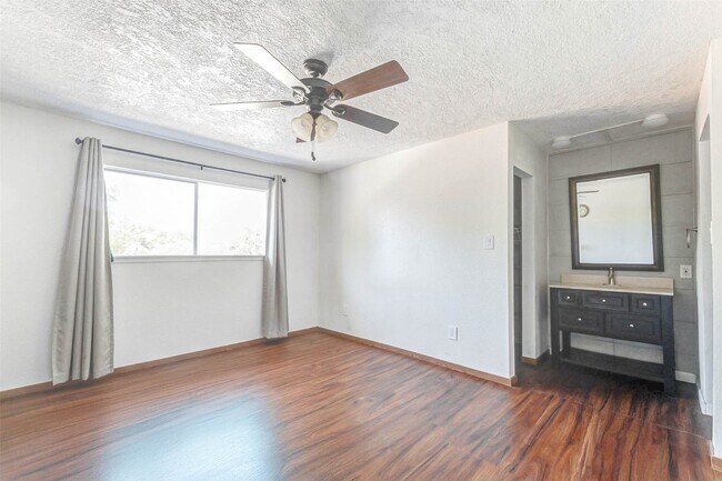 Building Photo - 1505 Ward Rd