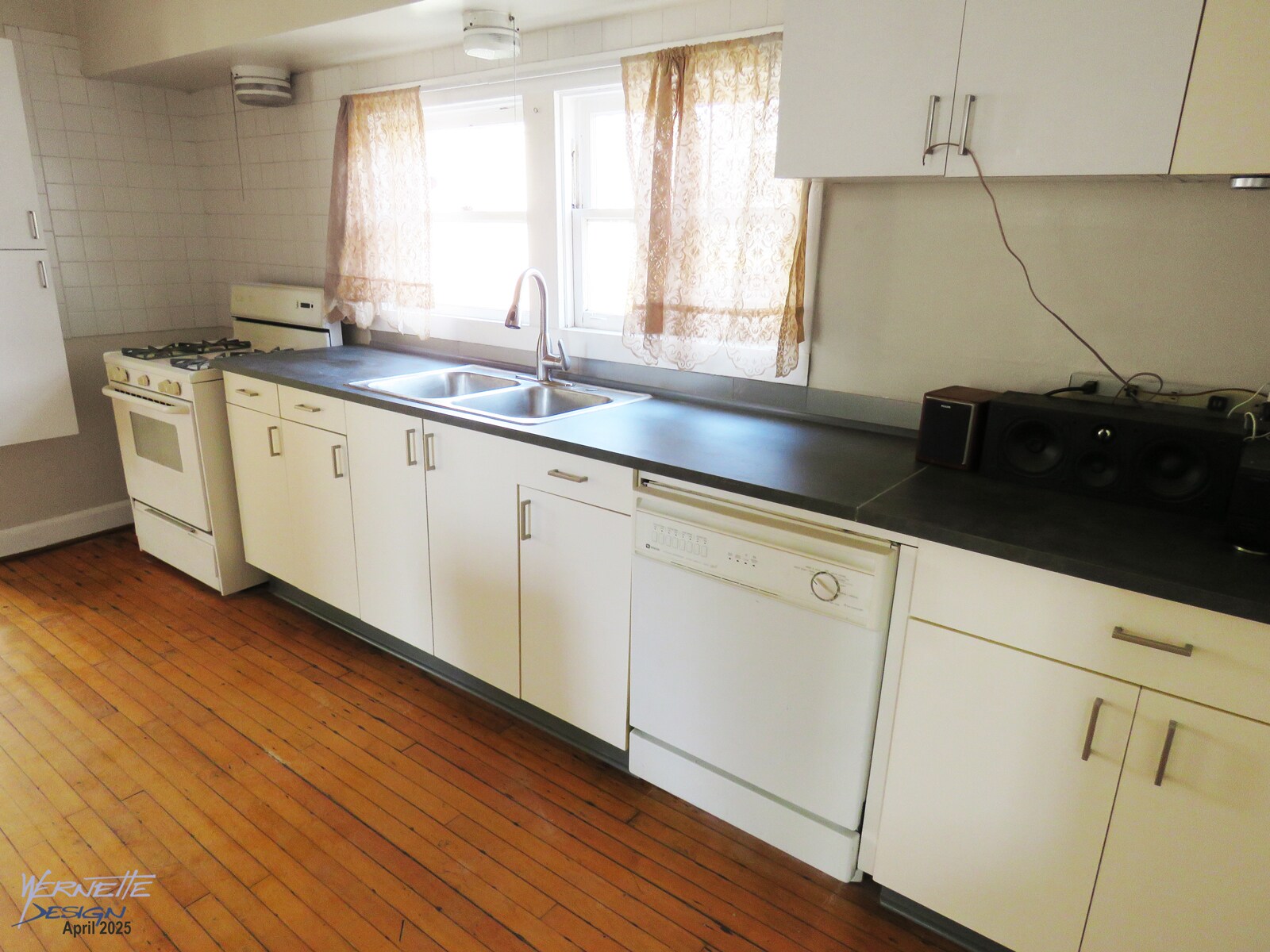 Building Photo - 2423 W Cortez St