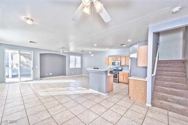 Building Photo - 6057 Slow Bob St