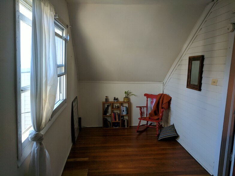 Building Photo - 2721 W Saint Georges Ct