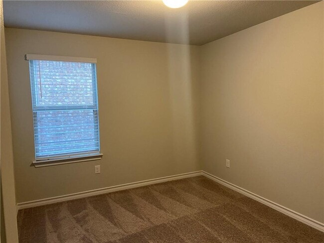 Building Photo - 790 Eves Necklace Dr.