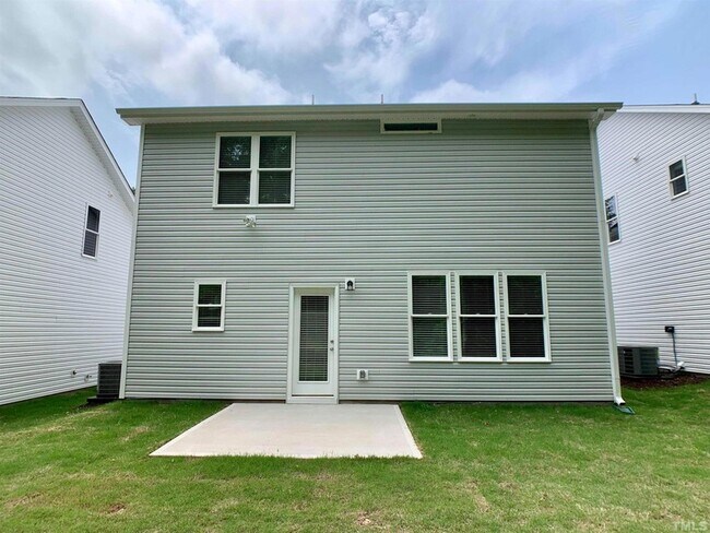 Building Photo - 141 Diploma Dr