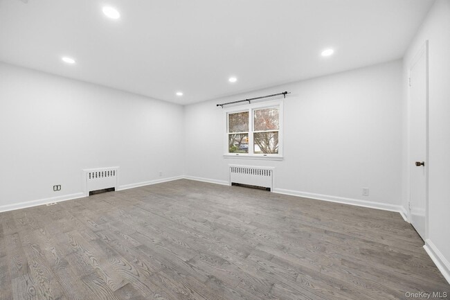 Building Photo - 291 Boulevard