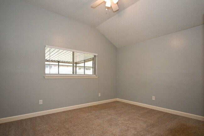 Building Photo - 6543 Liberty Valley Dr