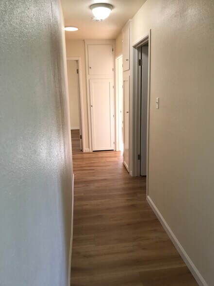 Building Photo - 20 Cadiz Ct.