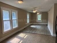 Building Photo - 714 W Calhoun St