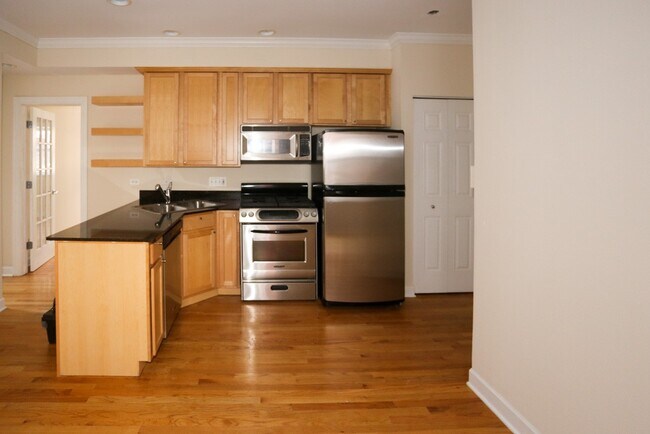 Building Photo - 3213 N Clifton Ave