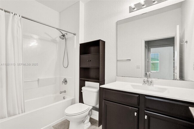 Building Photo - 4029 NW 11 Dr