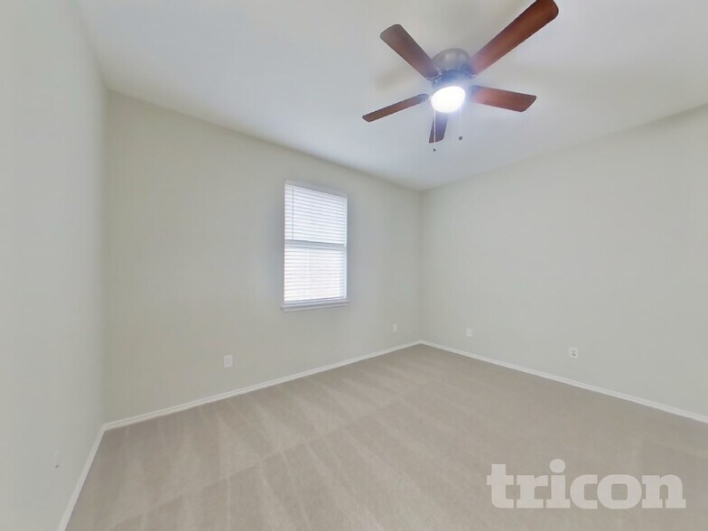 Building Photo - 3413 Fashion St