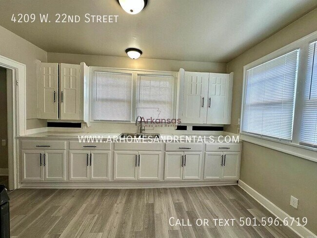 Building Photo - 4209 W 22nd St