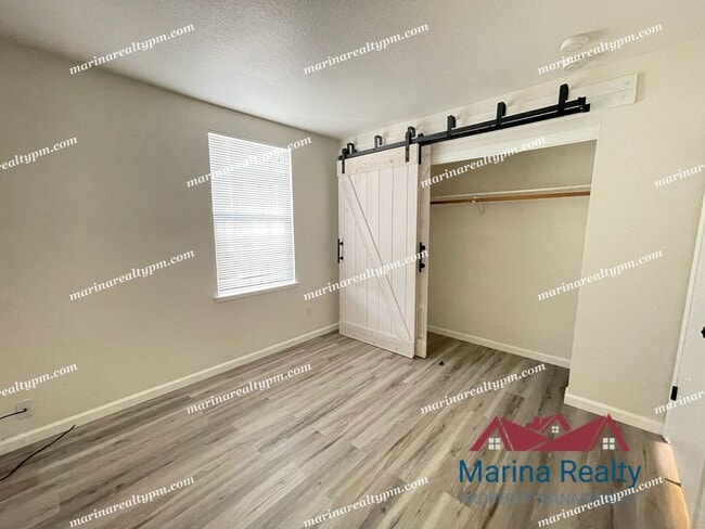 Building Photo - Available August 1st   Waterview Large Bal...