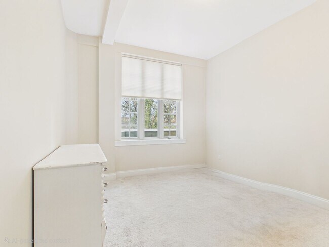 Building Photo - 1525 N Front St